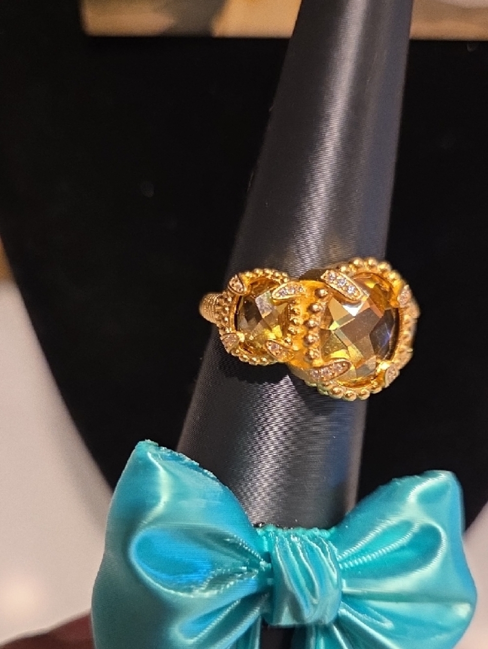 Freda Rothman Gold Crystal Cocktail Ring - Picture 3 of 9